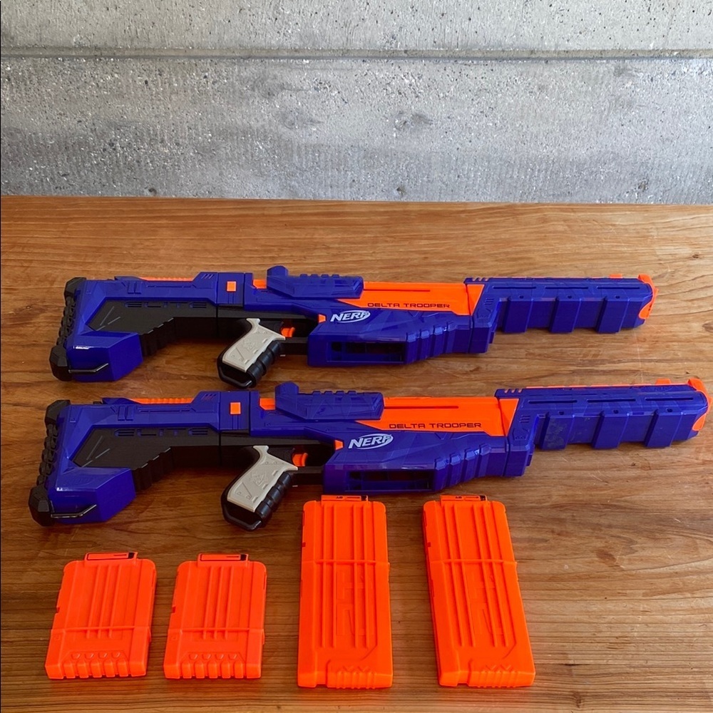 Nerf N Strike Elite Delta Trooper x 2 + 4 mags
